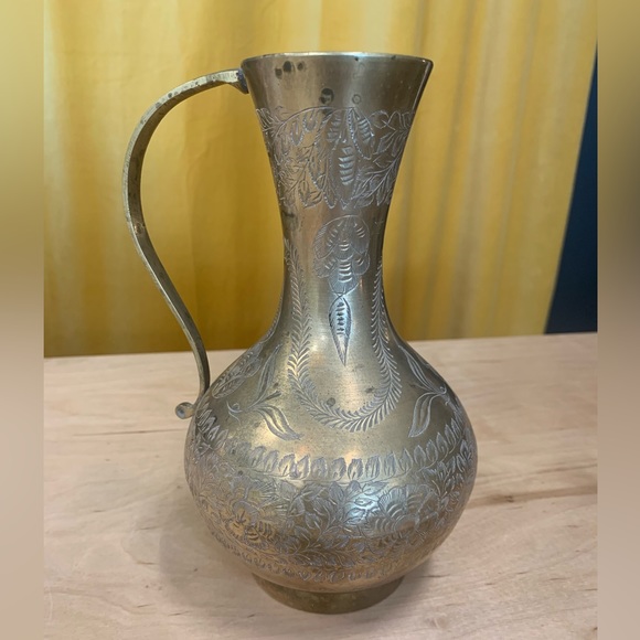 Vintage Brass pitcher - Picture 3 of 5